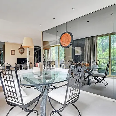 Luxurious & Calm Balcony Facing Bois De Boulogne * Neuilly-sur-Seine